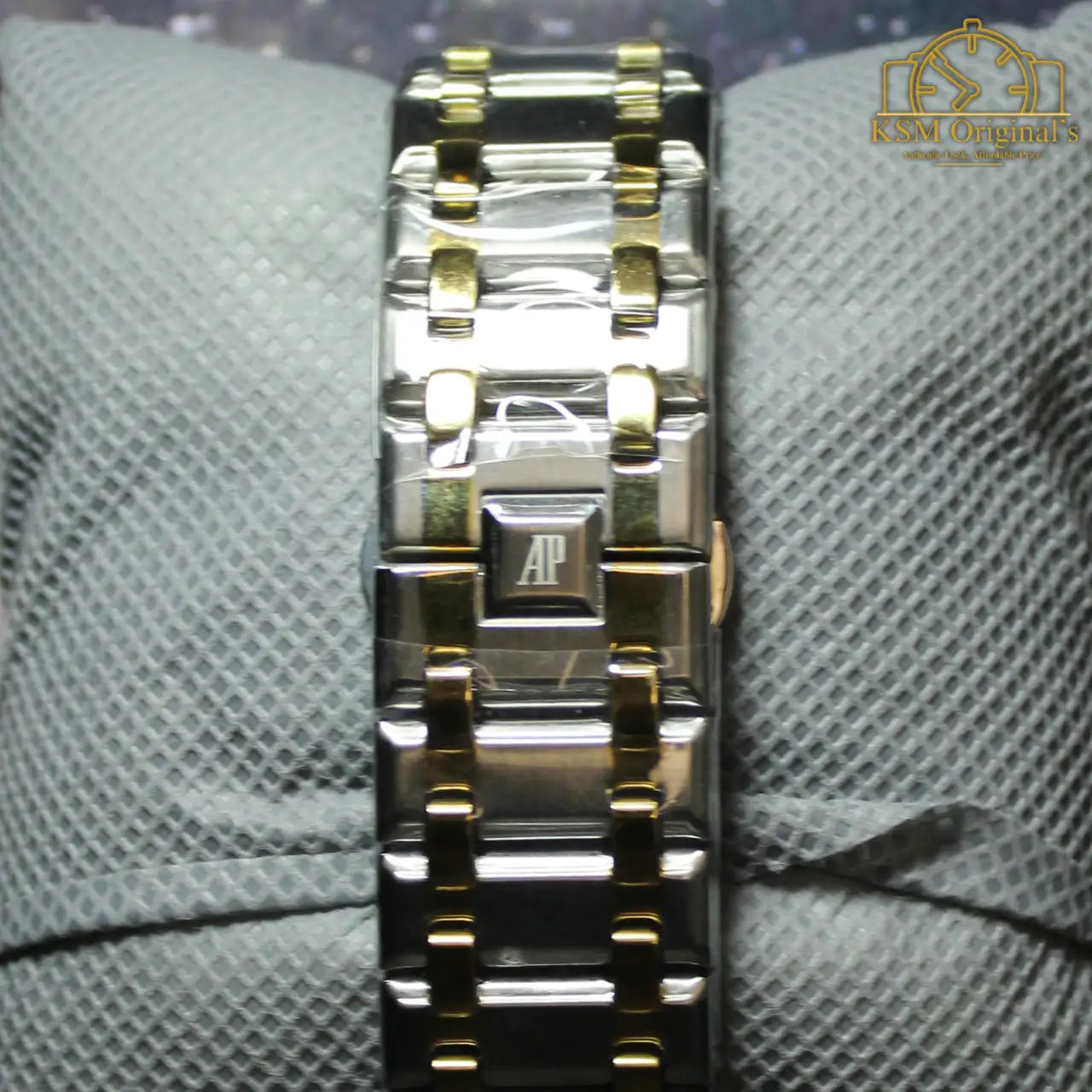 AP – Silver White Textured – AAA Quality